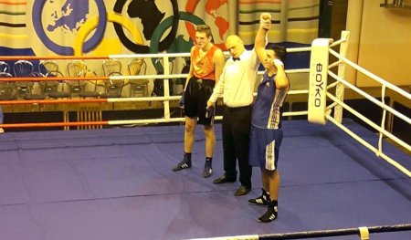 Azərbaycan boksçusu Minskdə bürünc medal qazanıb