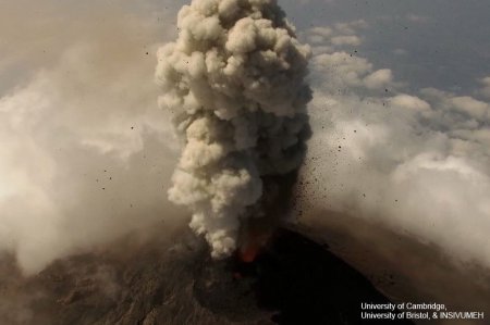 Qvatemalada Fueqo vulkanı püskürüb