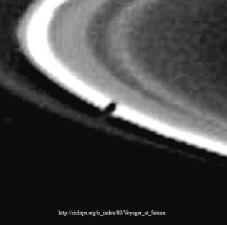 NASA-nın arxivlərində Saturnun halqasına enmiş yadplanetlilərin VİDEOSU TAPILIB - VİDEO - FOTOLAR